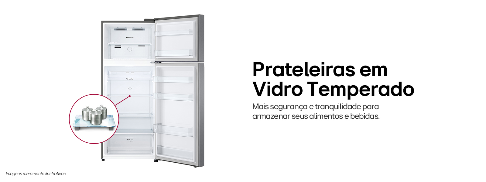 Imagem da geladeira com as portas abertas mostrando suas prateleiras de vidro temperado