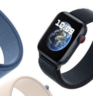 Apple Watch SE com a pulseira loop esportiva e mostrador Astronomia com a imagem do planeta Terra.