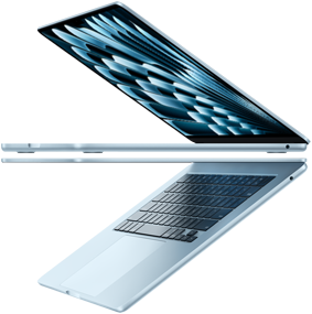 Dois notebooks MacBook Air na cor azul-céu abertos e formando uma seta para ressaltar o design fino